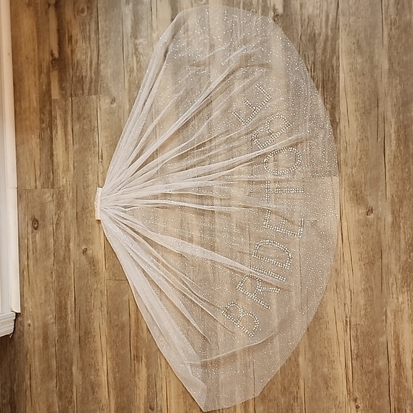 “Bride To Be” Veil, Rhinestone, White and Silver - Picture 1 of 6